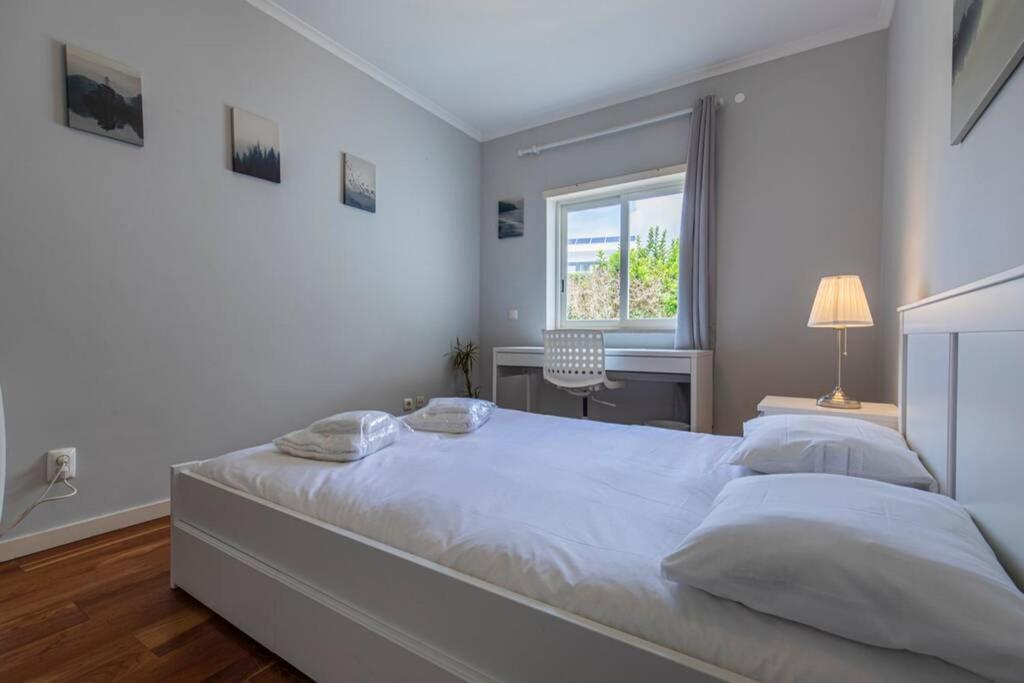 Stunning Apartment W/ Pool Cascais Bagian luar foto